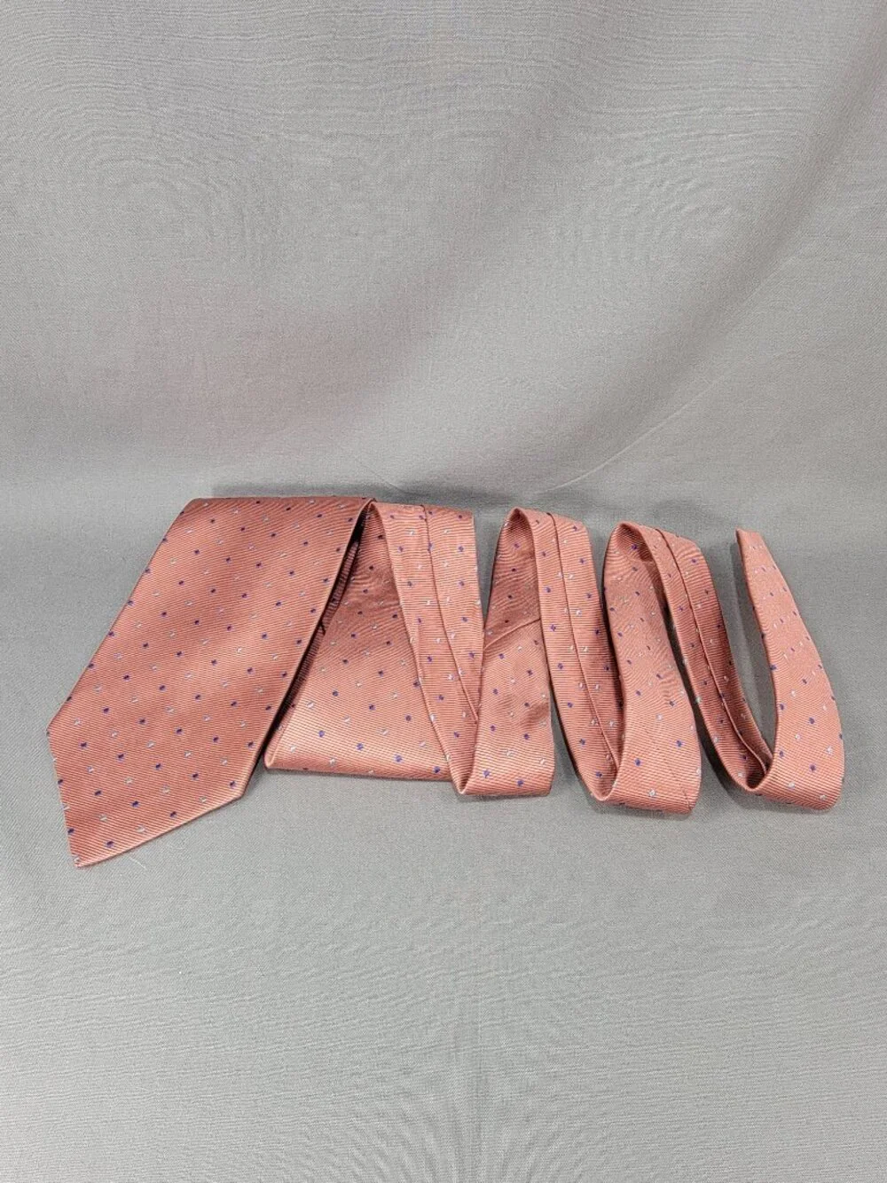 Brooks Brothers 346 Silk Necktie Tie Mens Pink Blue Geometric Diamond Print USA